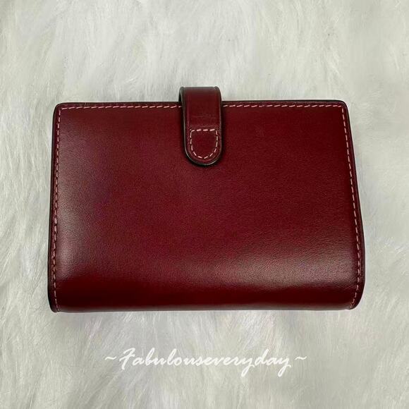 Coach 2-In-1 Wallet In Smooth Leather/Gold/Maroon CCL71 NWT - Picture 2 of 8